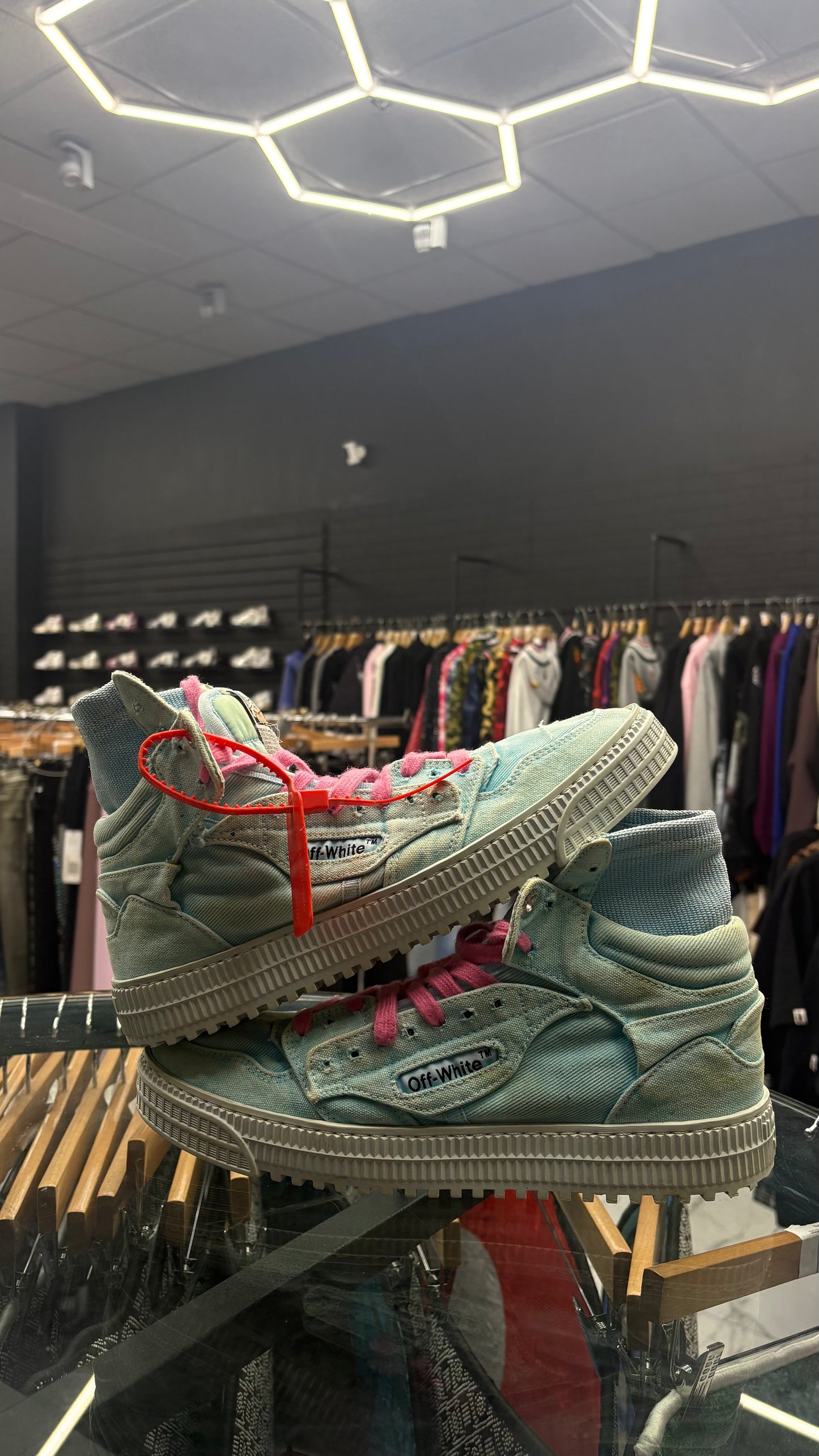 Off-white off-court light blue USED NO BOX