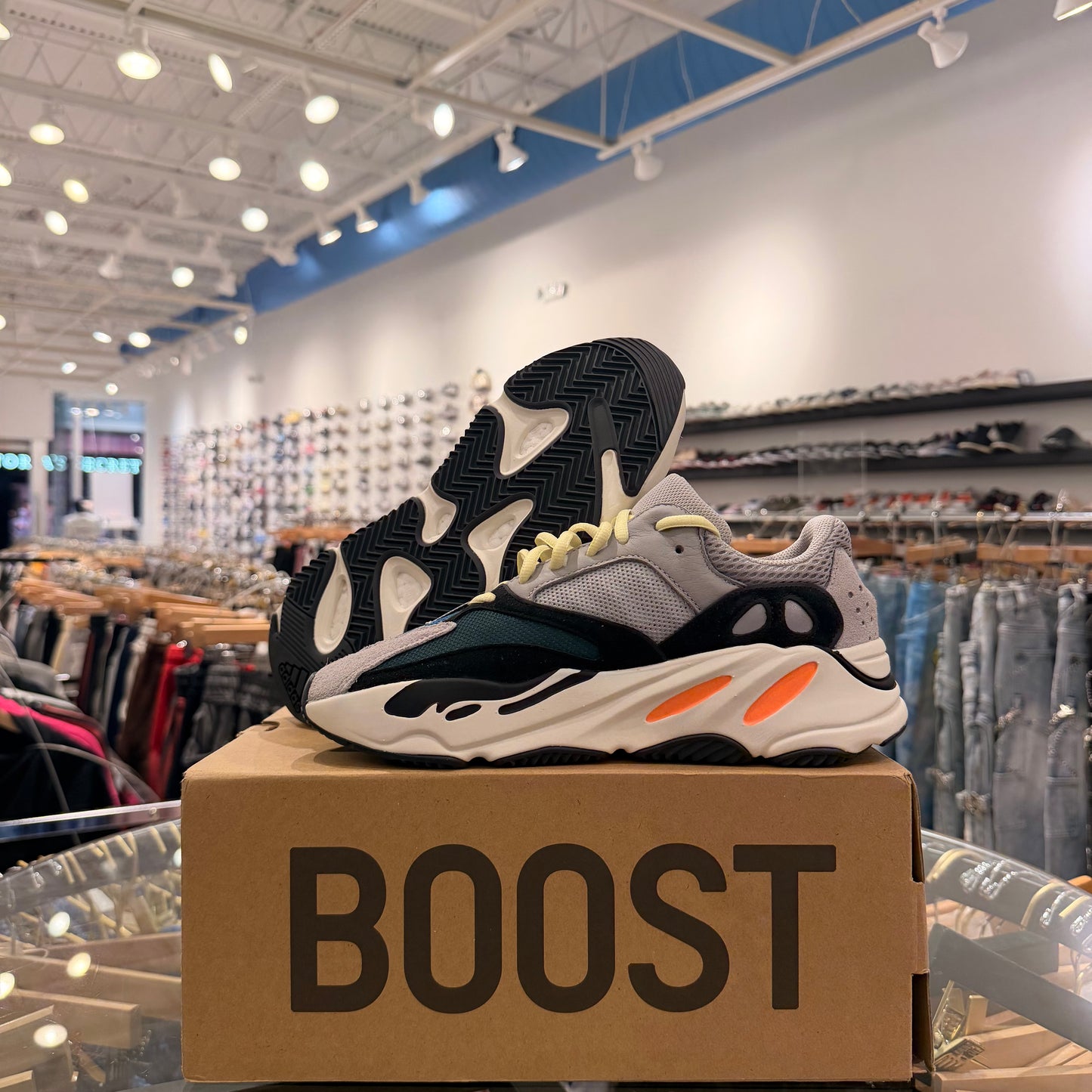 Yeezy 700 Boost Wave Runner