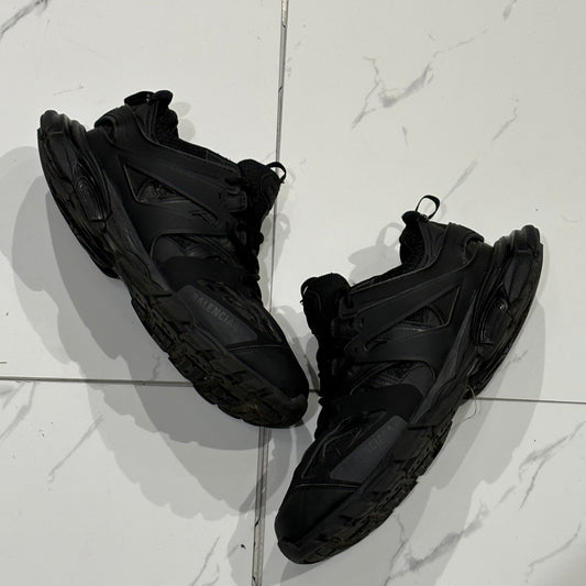 Balenciaga Triple Black Tracks Used No Box