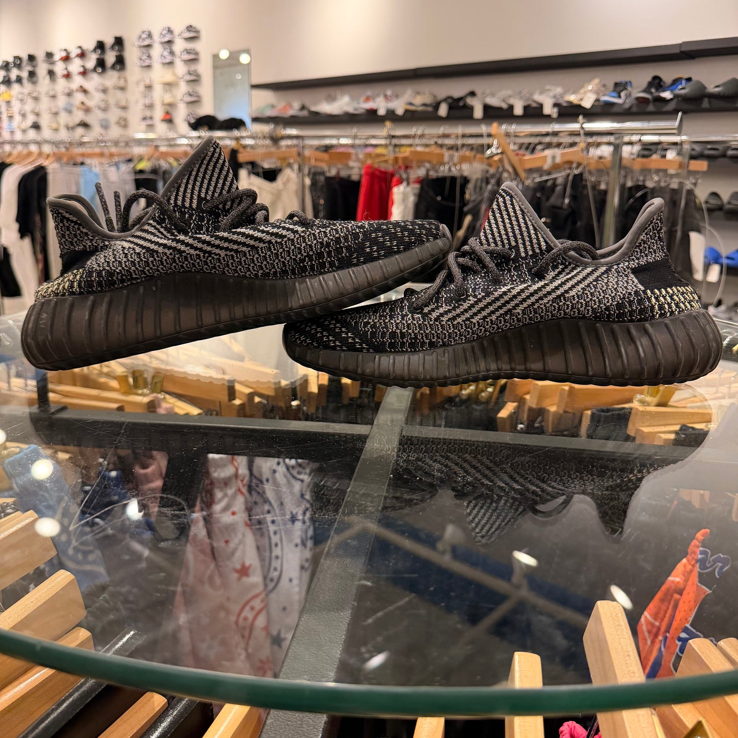 Yeezy Boost 350 V2 Yecheil used no box