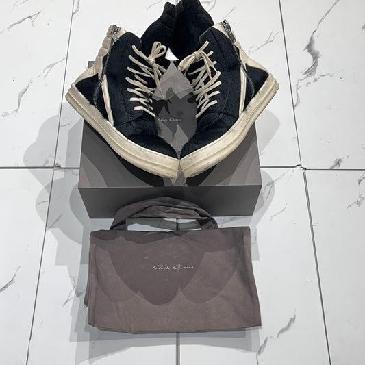 Rick Ownes ‘DrkShdw’ USED W BOX & BAG