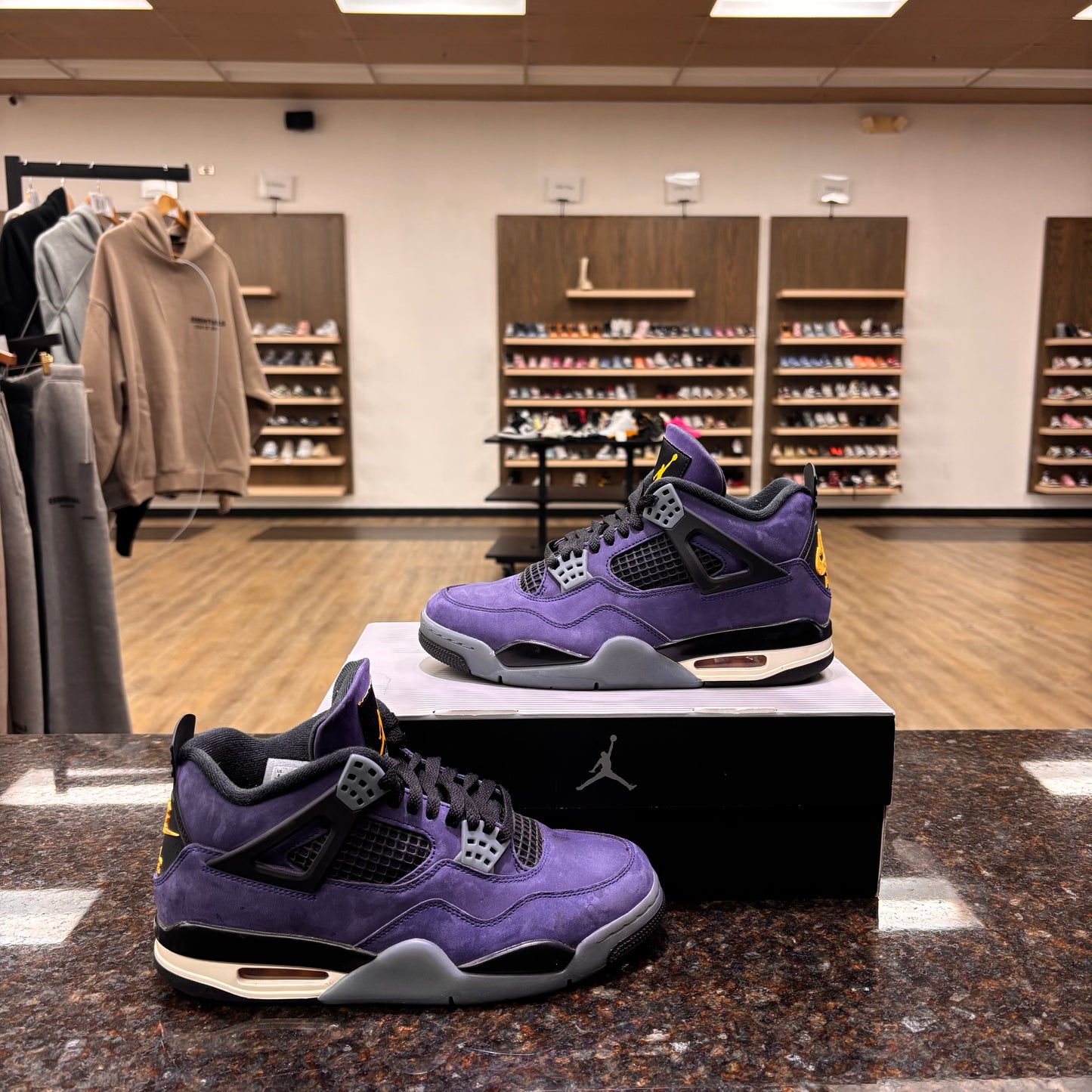 Jordan 4 Laker USED W BOX