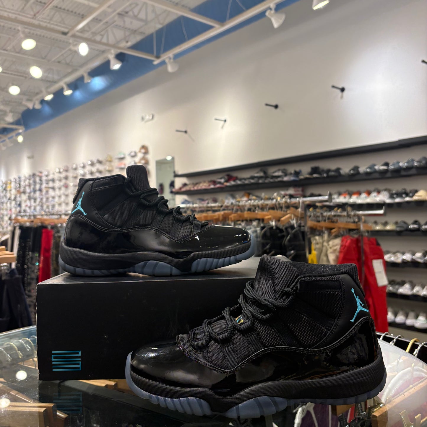 Jordan 11 Gamma USED WITH BOX