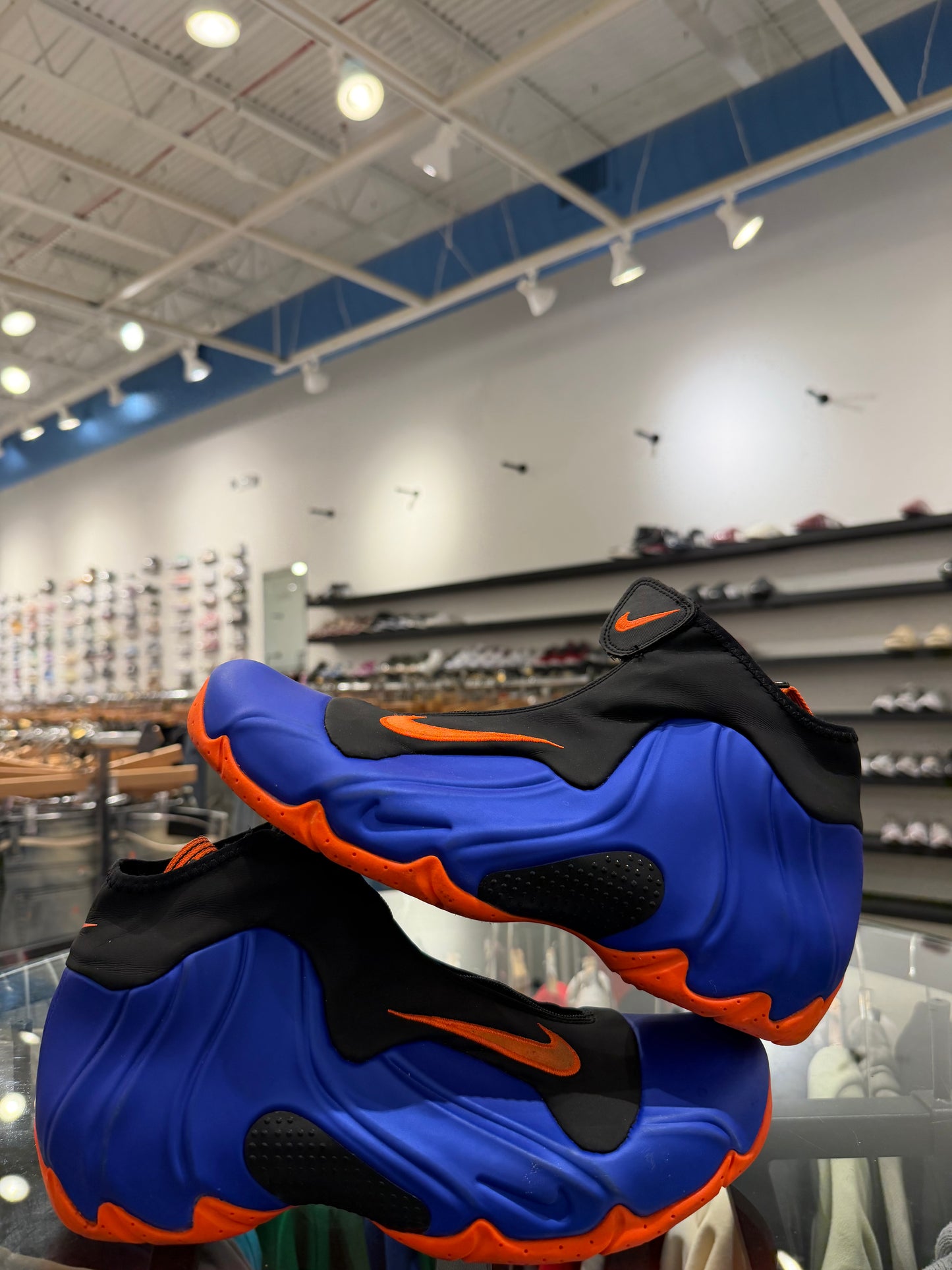 Nike Air Flightposite 1
Knicks Away