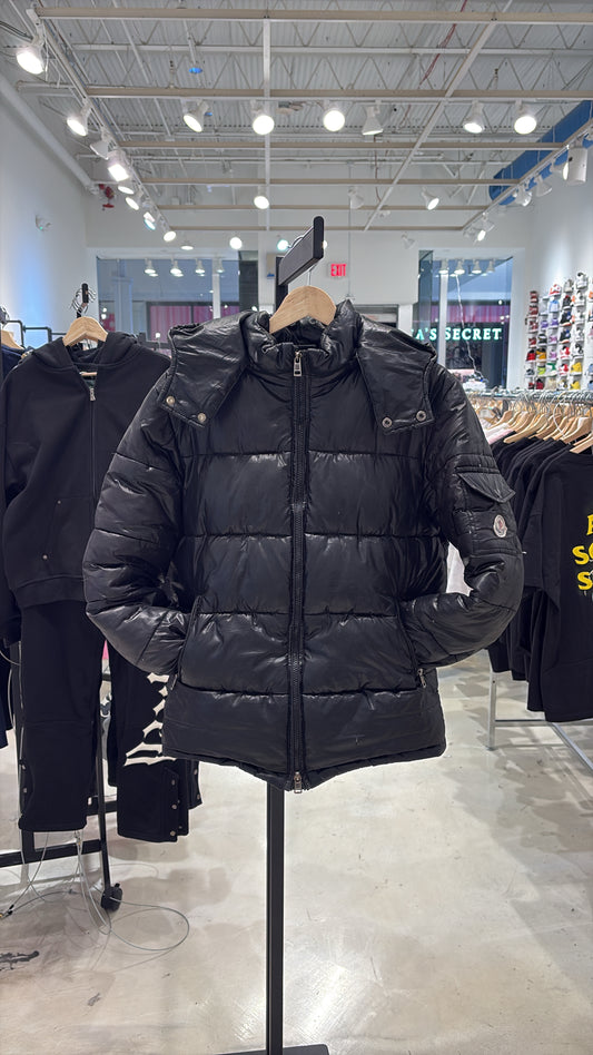 Moncler Black Puffer Pre-Owned