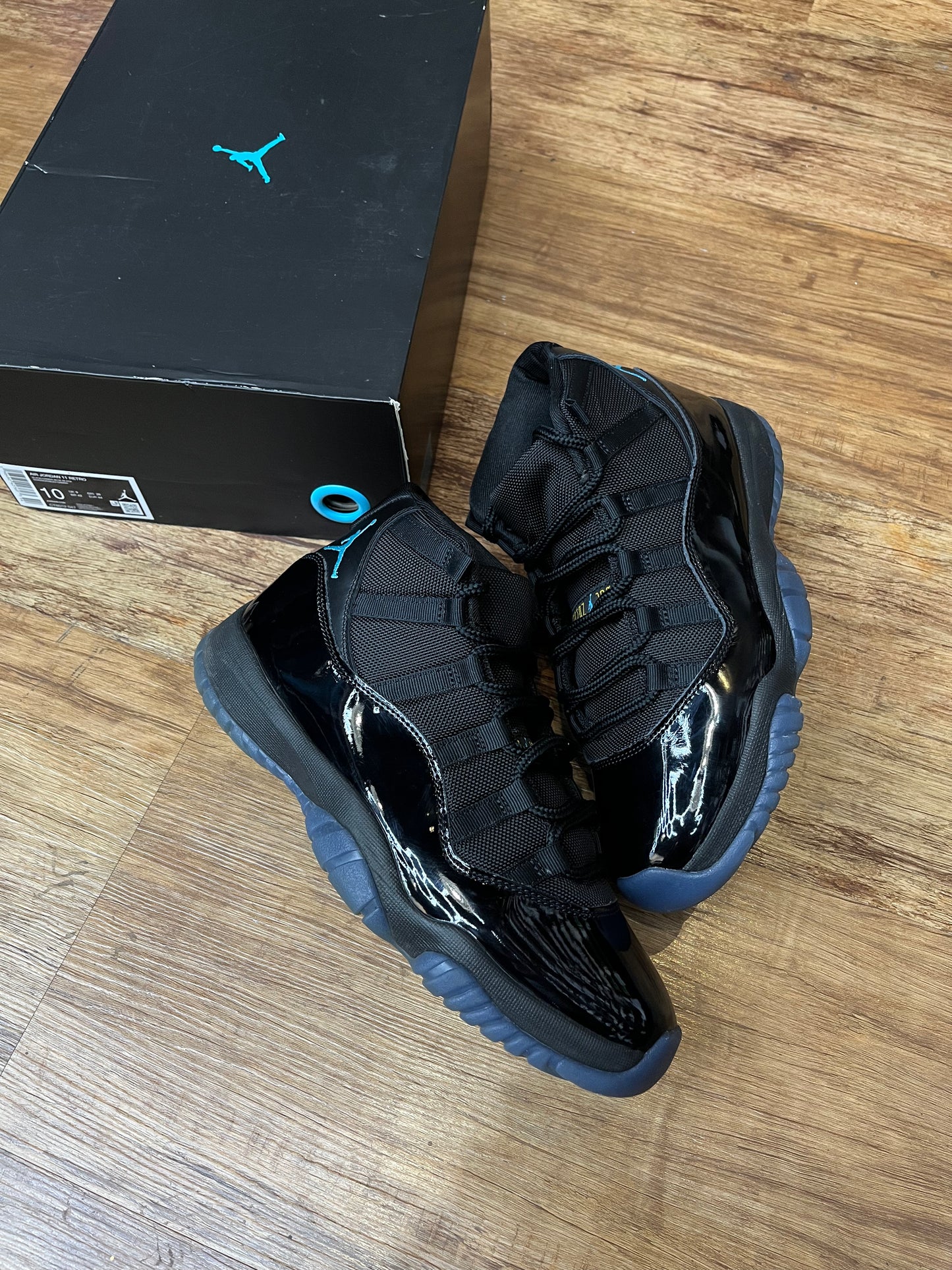 Jordan 11 gamma pre-owned