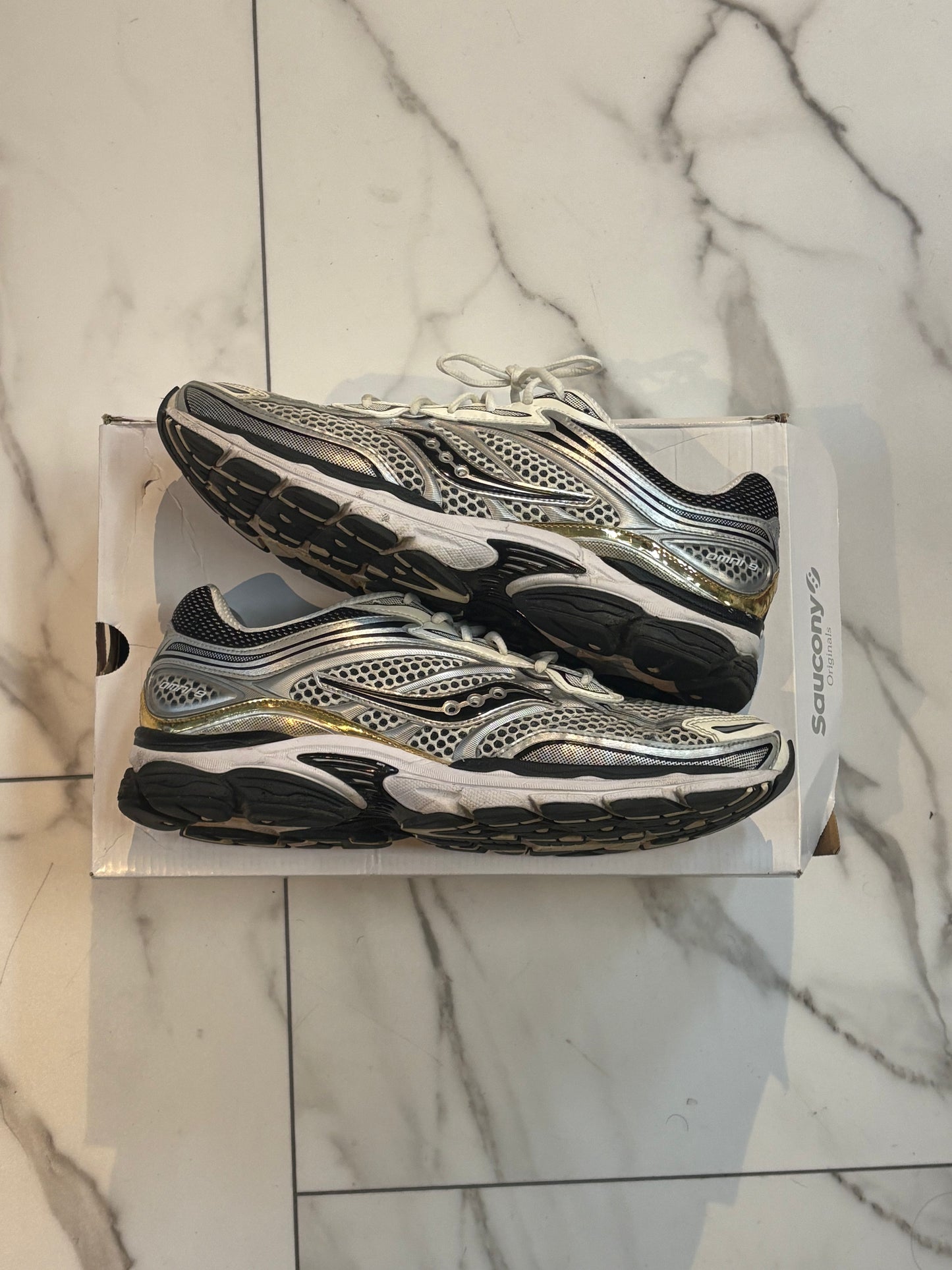 Saucony Silver Gold w box