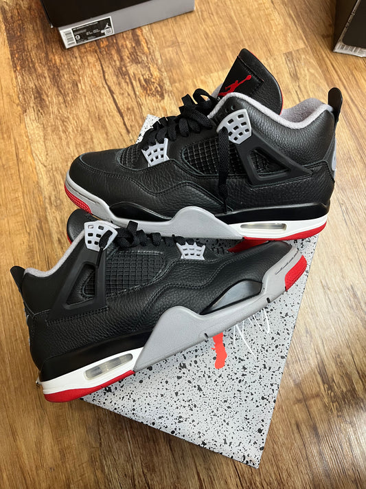 Jordan 4 Bred (2025) PRE OWNED WITH BOX