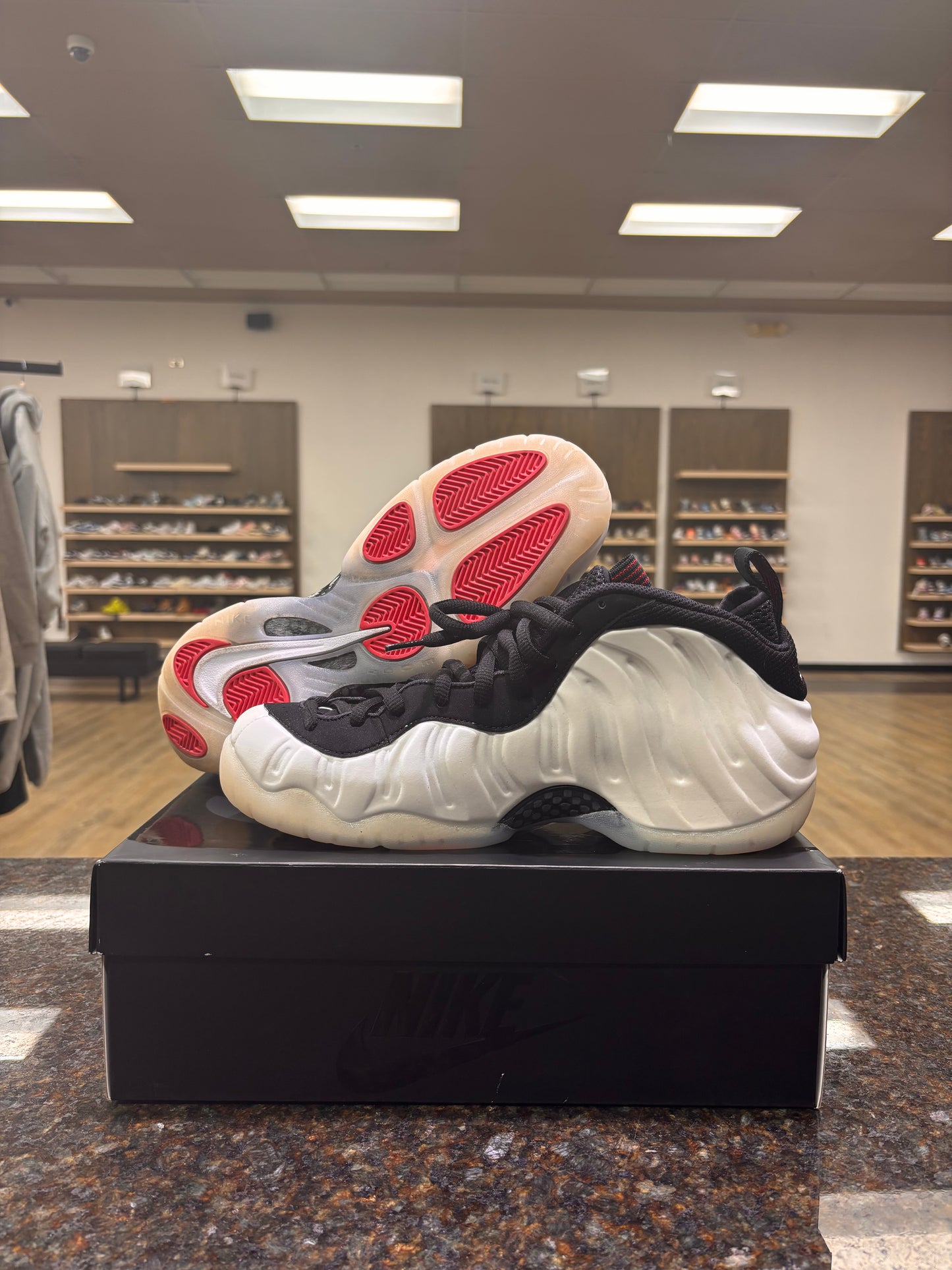 Nike Foamposite ‘Pearls’ USED W BOX