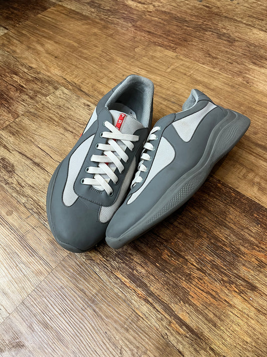 Prada shoe pre-owned no box