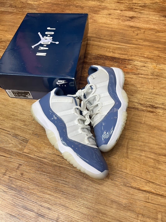 Jordan 11 low diffused blue pre-owned with box
