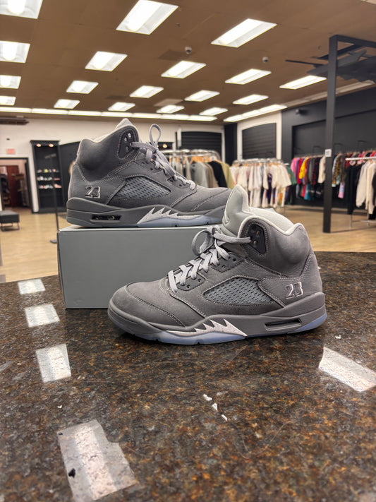 Used Jordan 5 wolf grey with box