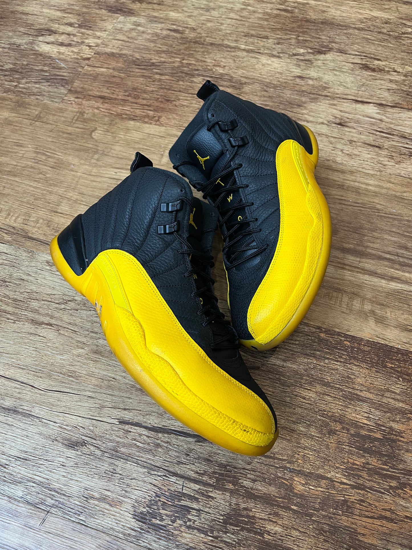 Pre-owned Jordan 12 Black university gold pre-owned no box