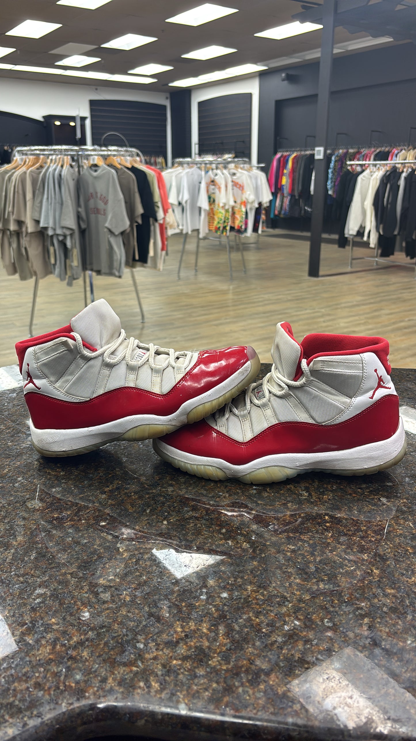Jordan 11 Cherry USED NO BOX NO INSOLE
