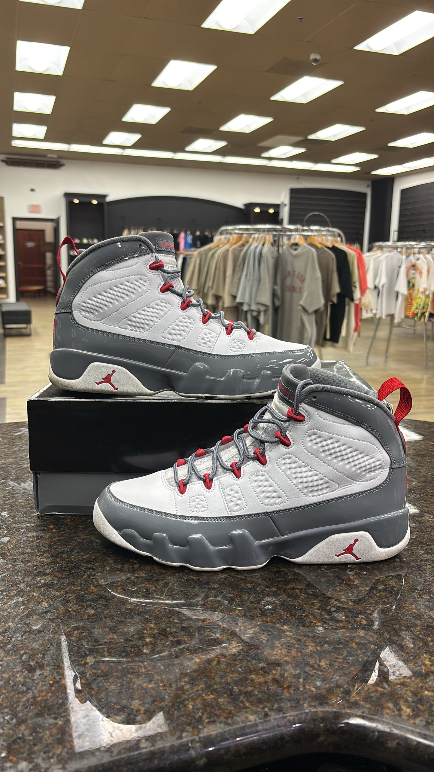 Jordan 9 Fire red used with box