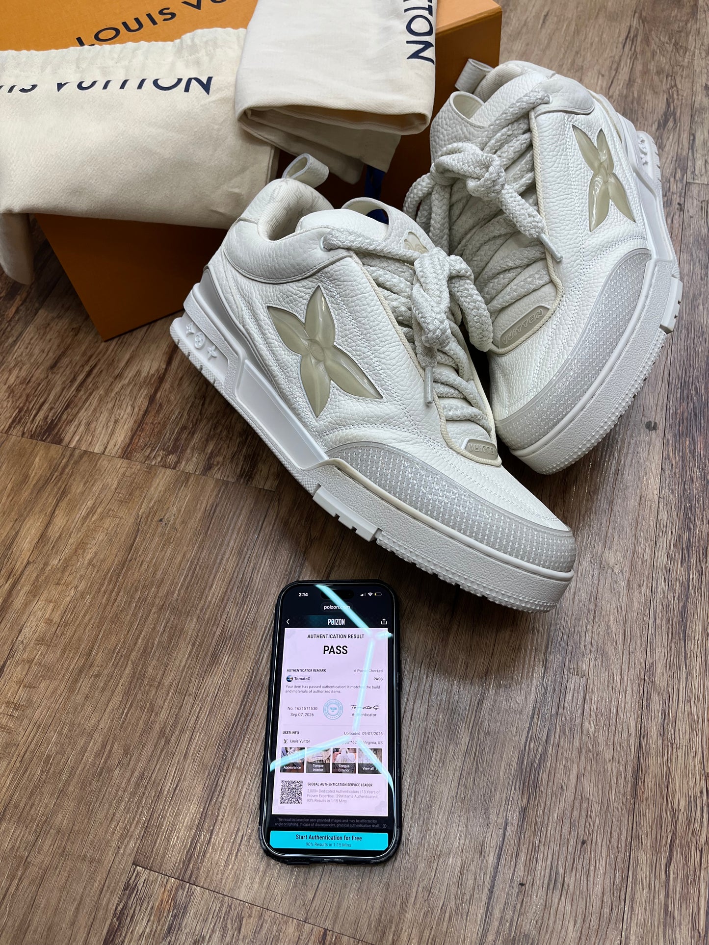 Used LV Skate with box