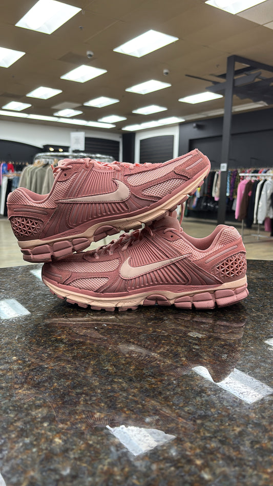 Nike Zoom Vomero 5 red Stardust used no box