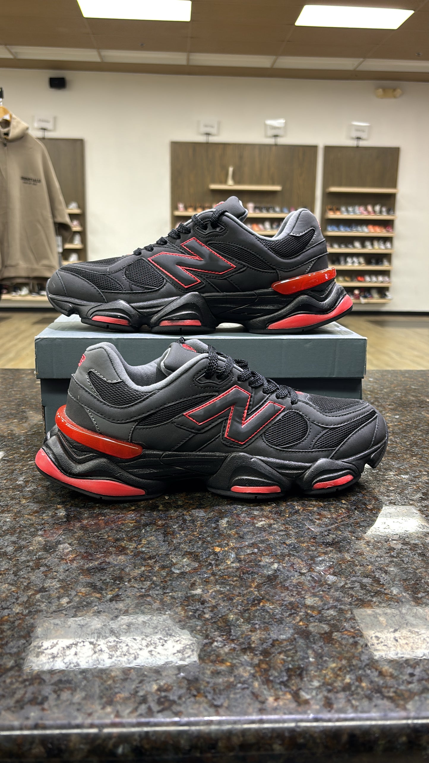 New balance 9060 Bred used with box