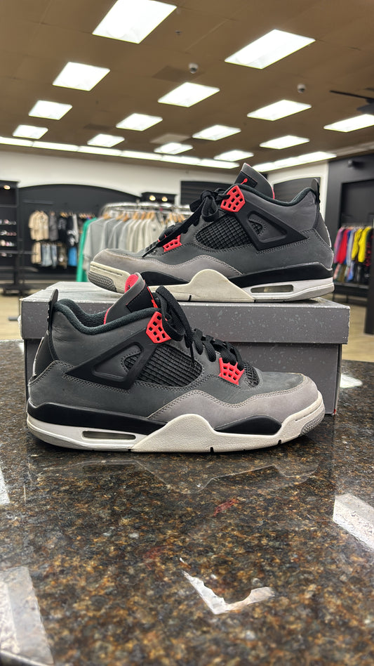 Jordan 4 infered preowned with box (no insole)
