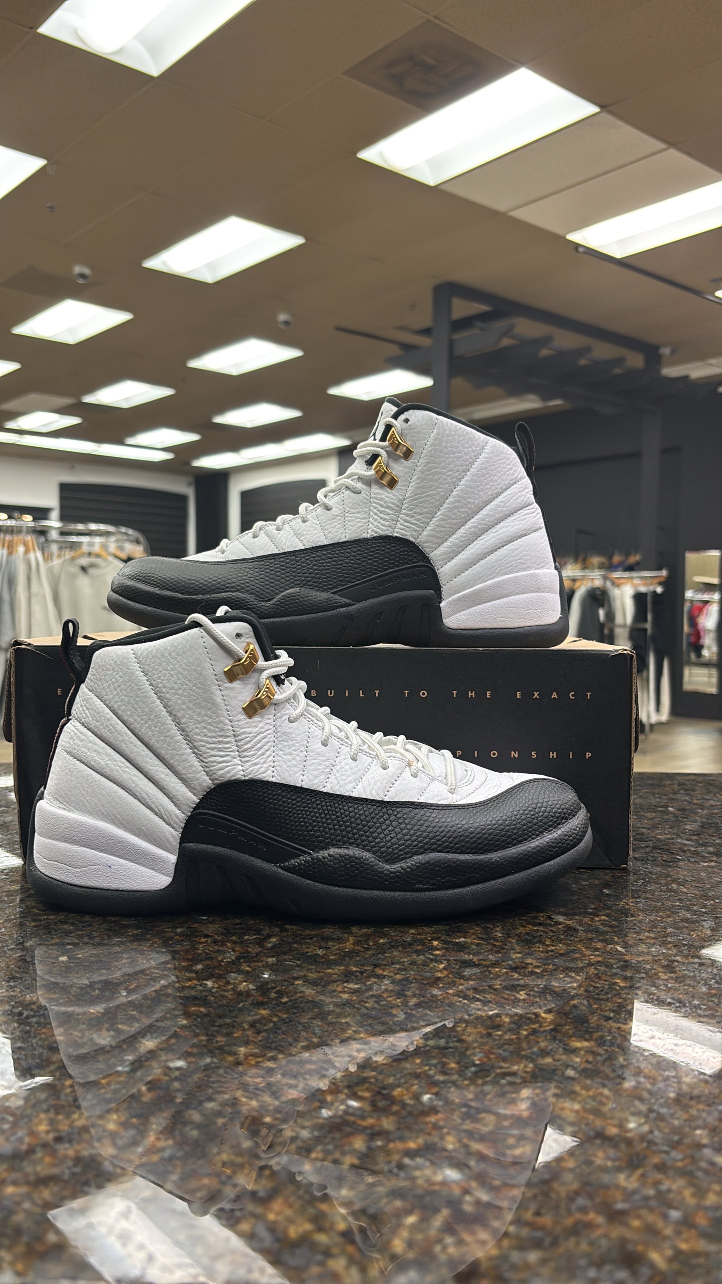 Jordan 12 Taxi preowned with box