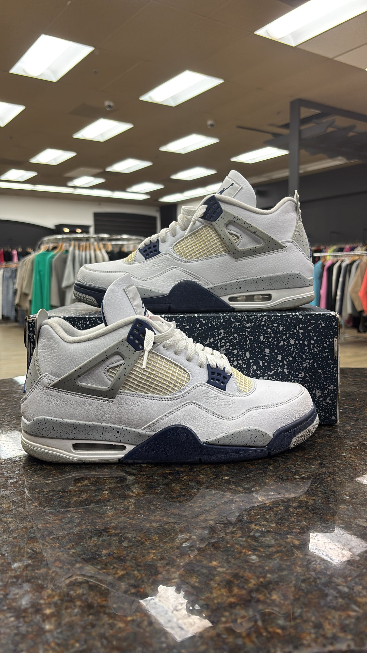 Jordan 4 midnight navy Preowned