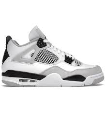 Air Jordan 4 “Military Black” USED WITH BOX