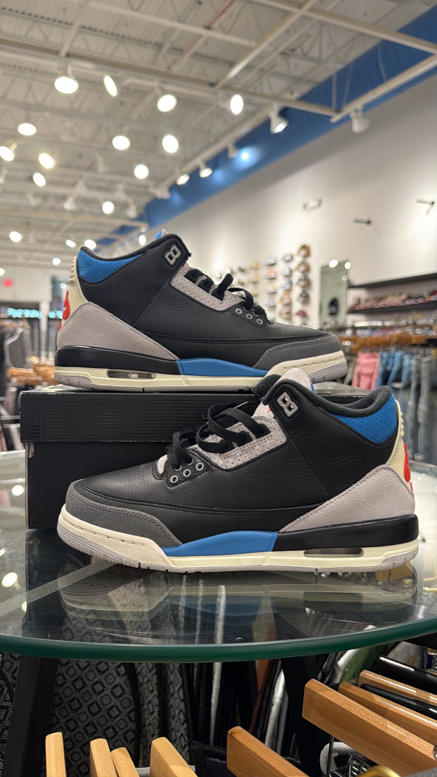 Jordan 3 rare air Preowned OG all and extra laces