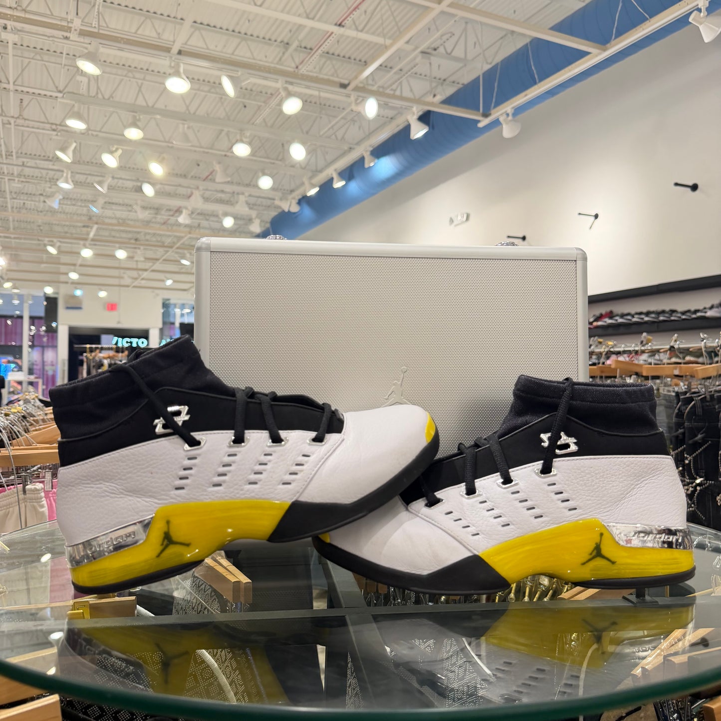 Jordan 17 Low All Star USED W SUITCASE