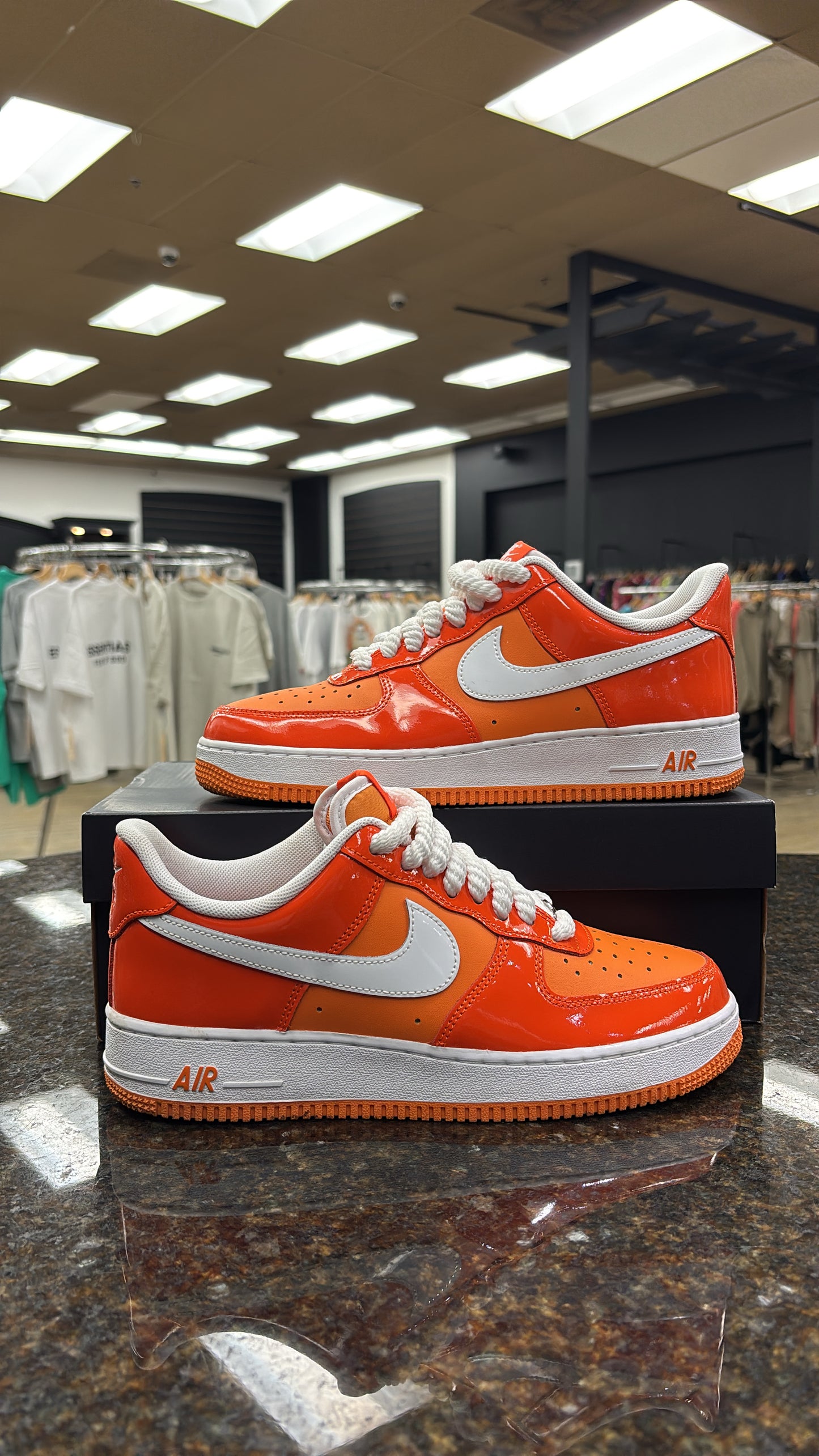 Nike Air Force 1 low patent Orange VNDS