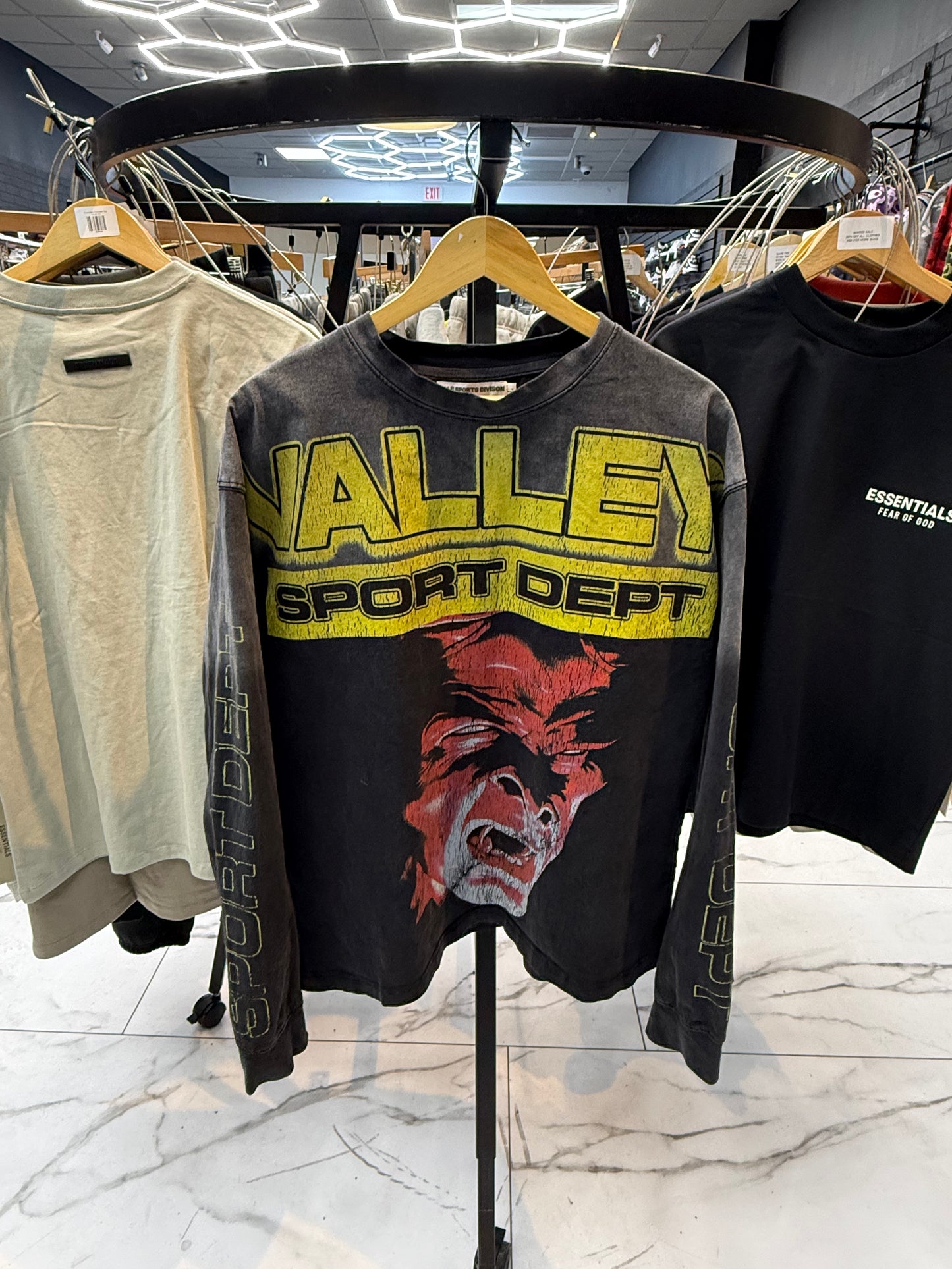 Vale ‘HellBoy’ Black Tee PRE-OWNED