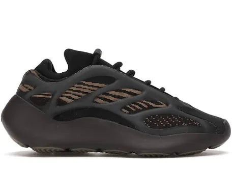 Yeezy 700 ‘Clay Brown’ USED NO BOX