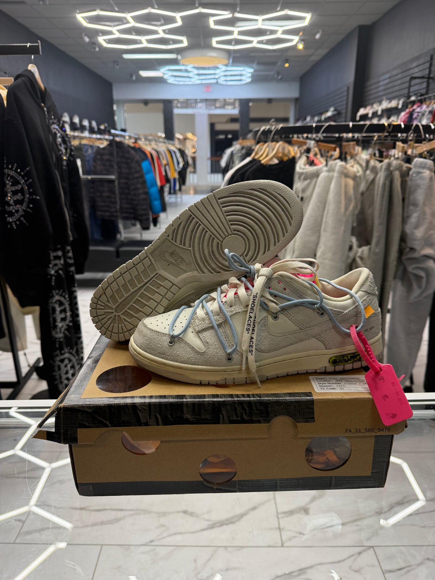 Nike Off-White ‘Lot 38 Of 50’ USED W BOX