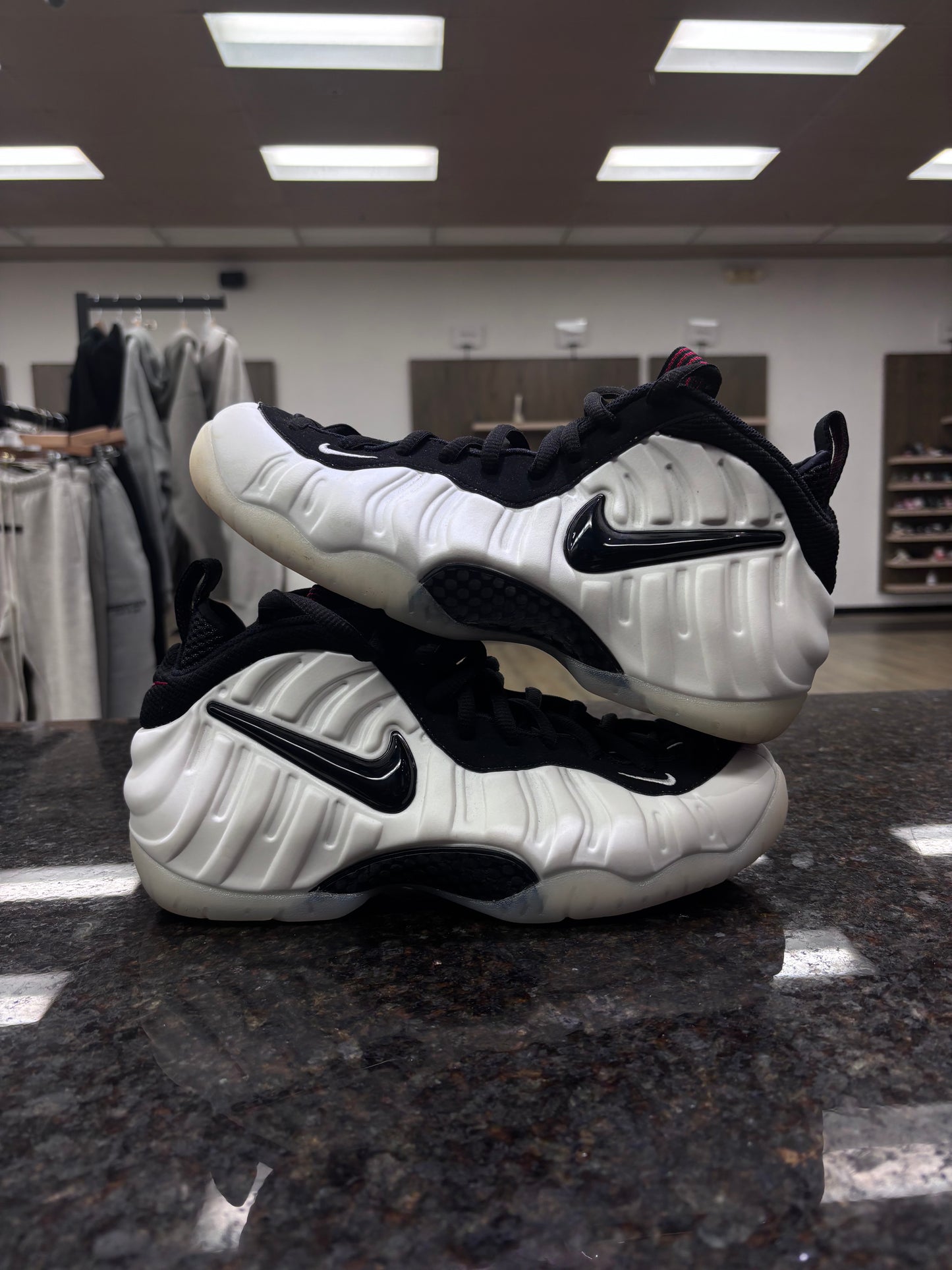 Nike Foamposite “Pearl” Used no box