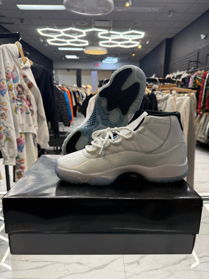 Jordan 11 ‘Legend Blue’ USED W BOX