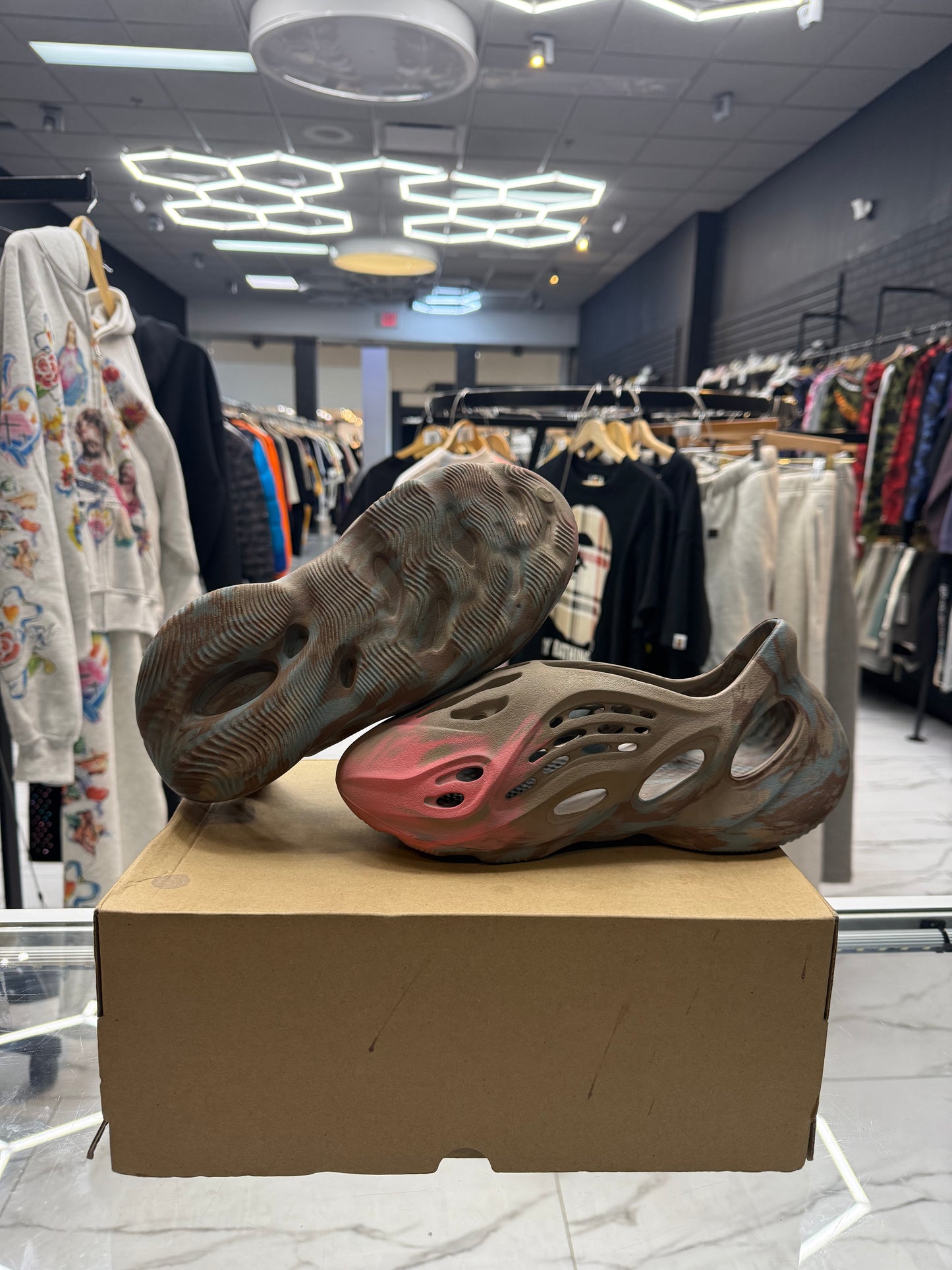 Yeezy ‘Foam Runner’ USED W BOX