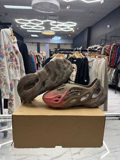Yeezy ‘Foam Runner’ USED W BOX