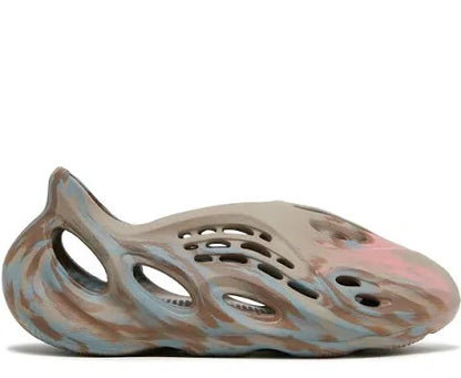 Yeezy ‘Foam Runner’ USED W BOX