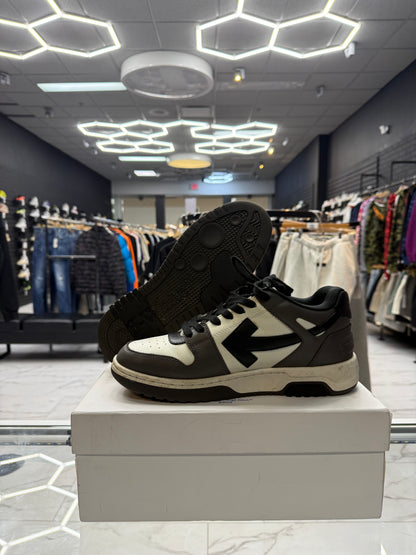 Off- White ‘Dark Grey’ USED W BOX