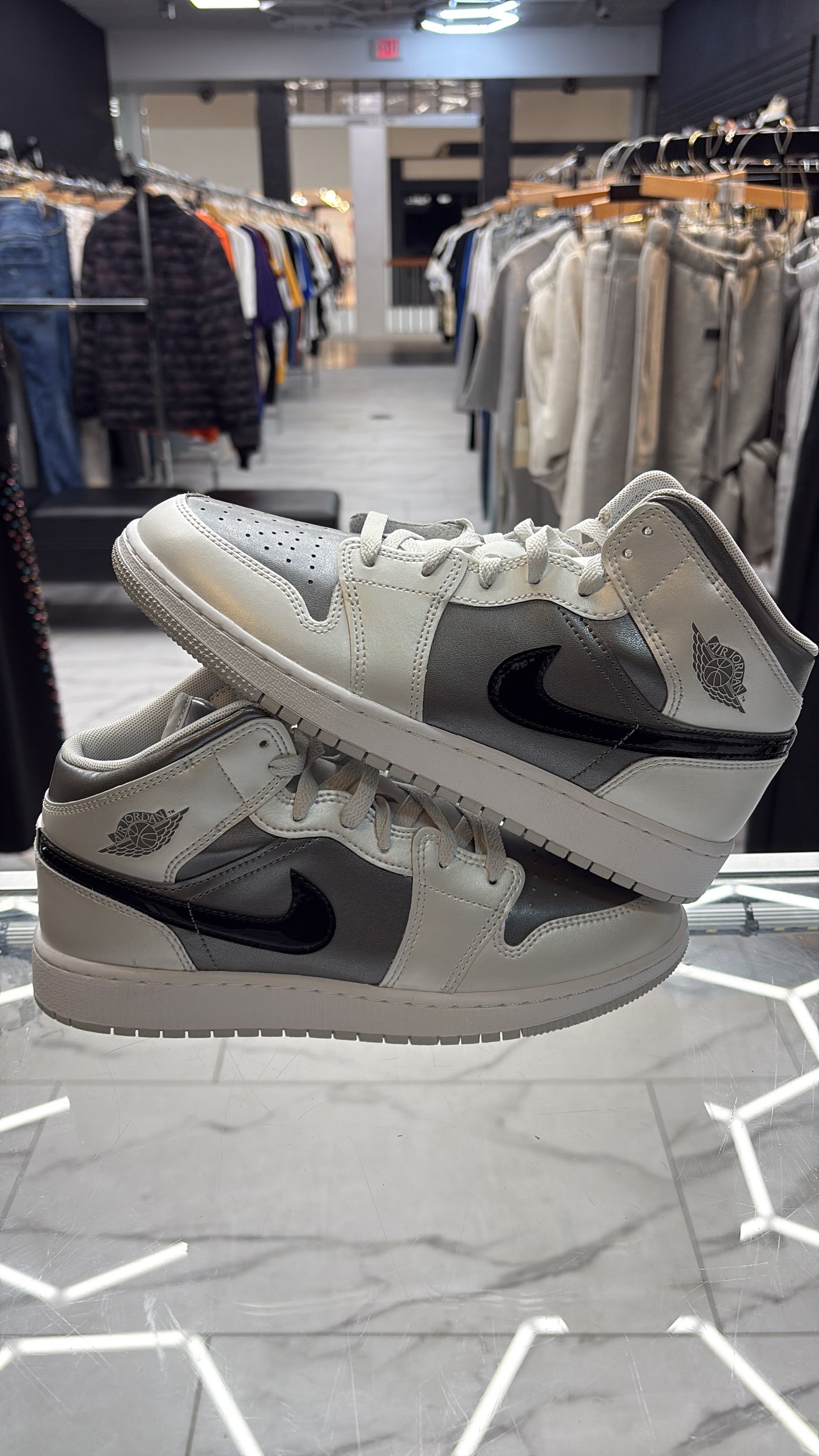 Jordan Air Jordan 1 Mid NO BOC