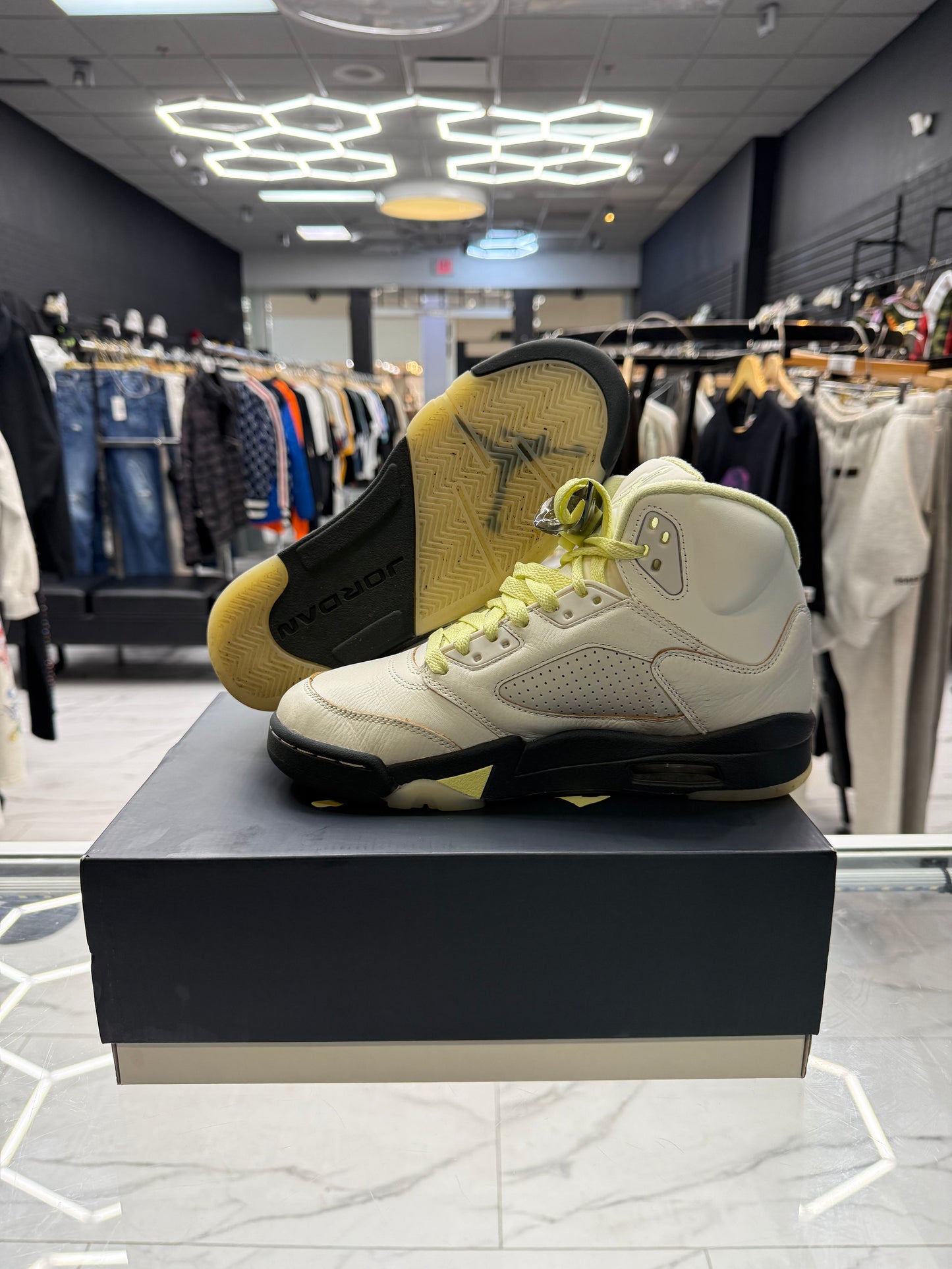 Jordan 5 ‘Luminous Green’ USED W BOX
