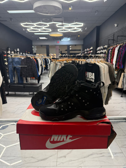 Nike CB ‘Triple Black’ USED W BOX