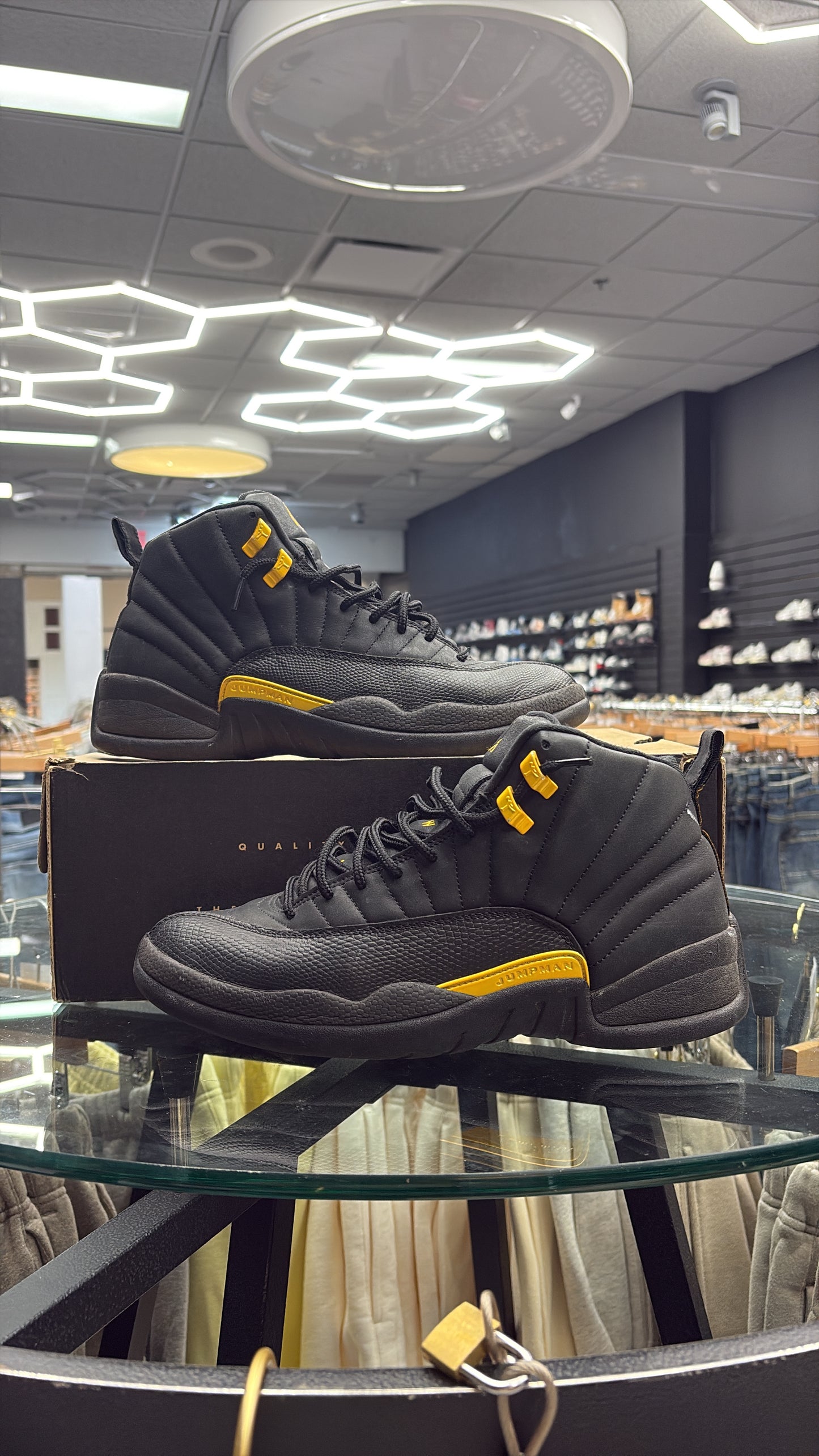 Jordan 12 black Taxi used with box