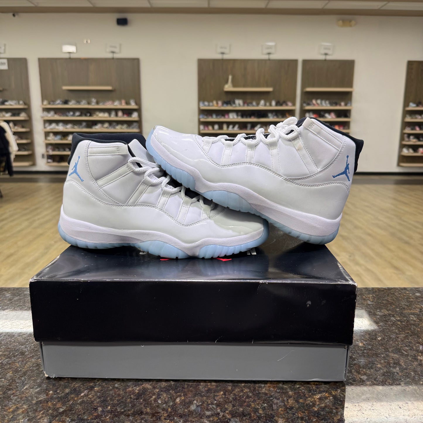 Jordan 11 “Legend Blue” Used with box