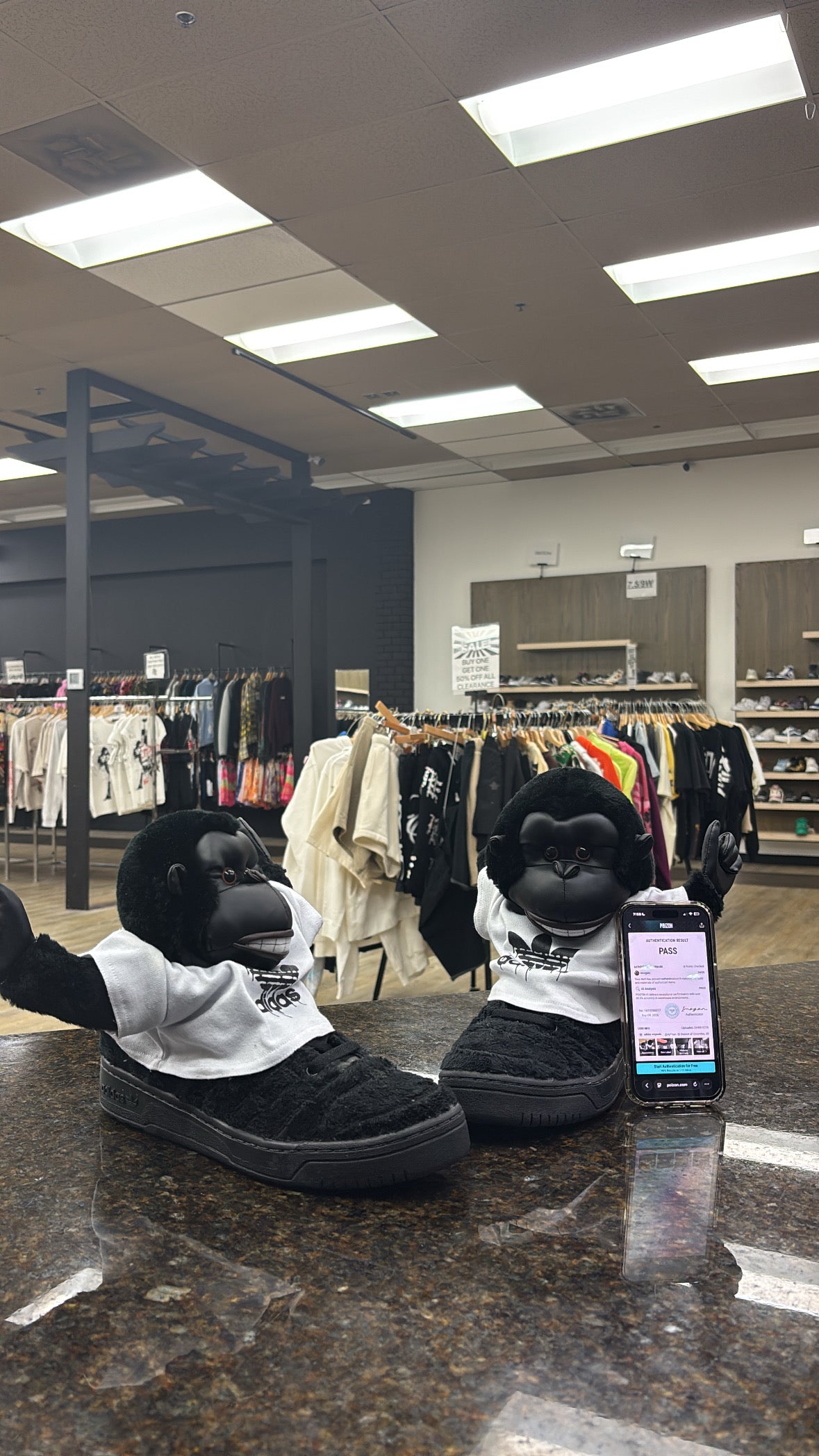 Adidas Jeremy Scott ‘Gorilla’ Used With No Box