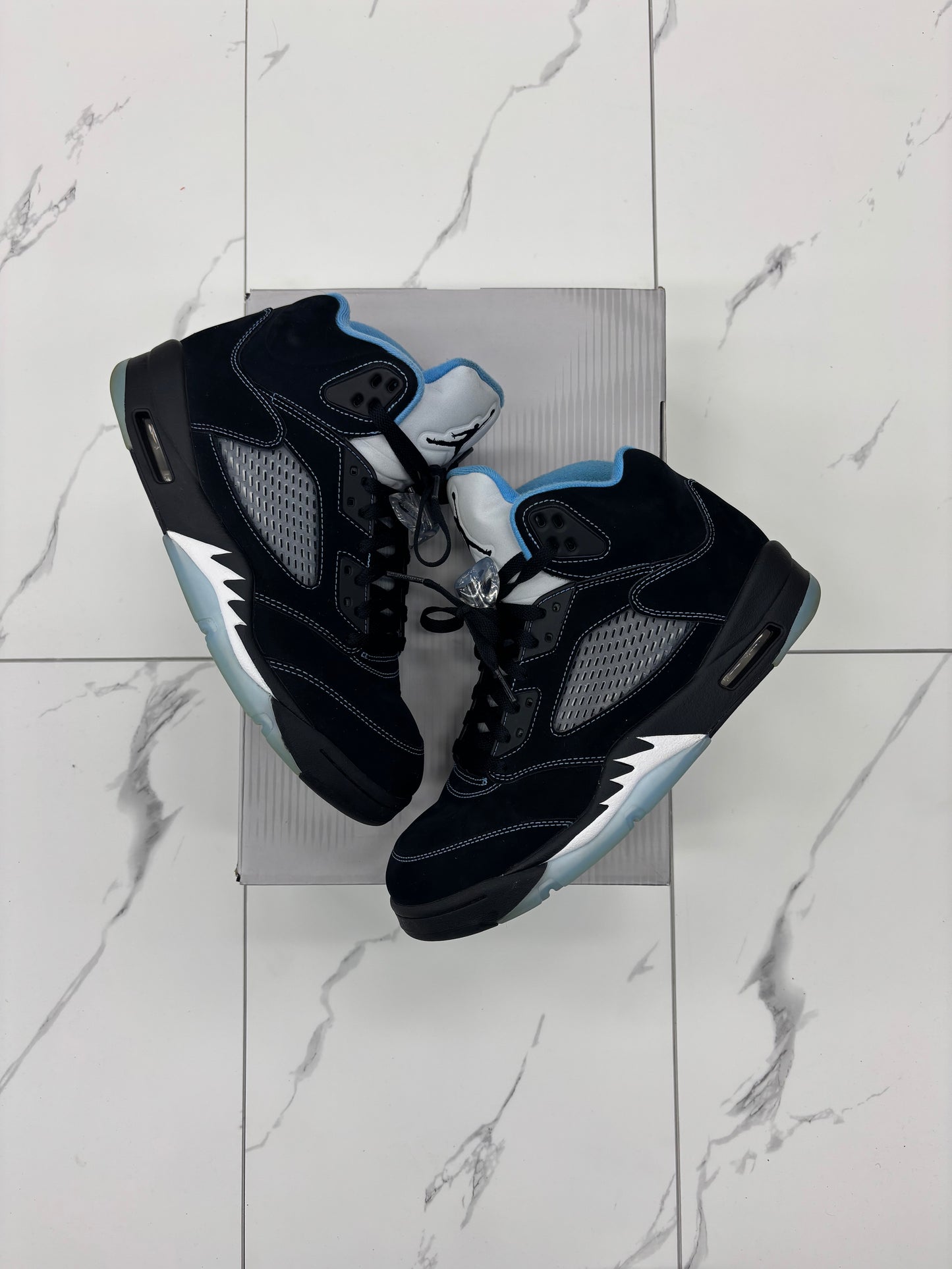Jordan 5 Black University Blue Used With Box