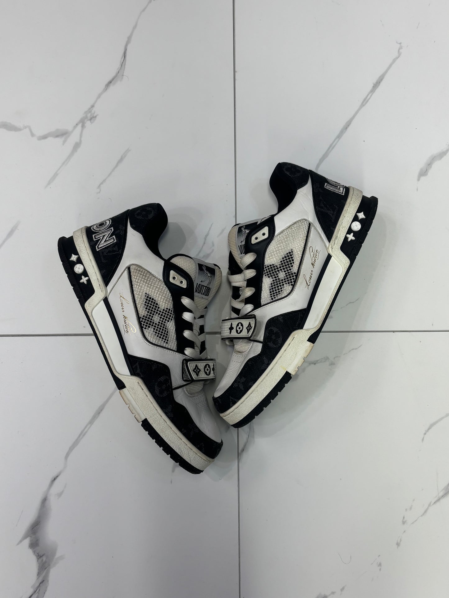 Louis Vuitton LV Black & White Used With No Box