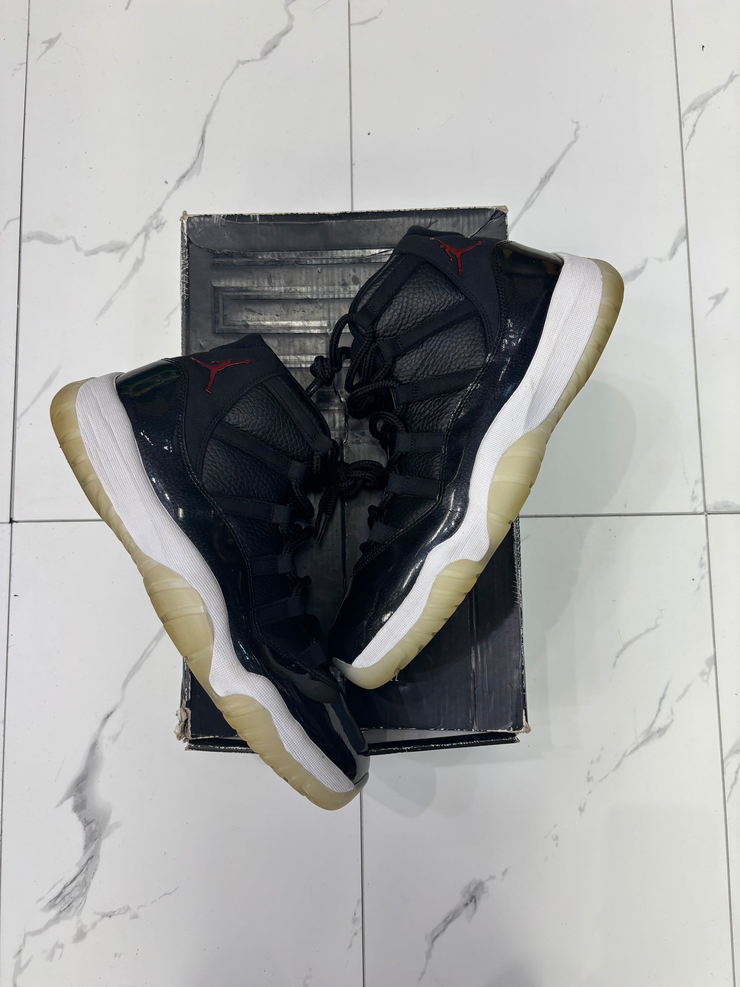 Jordan 11 Black And White Used With Box