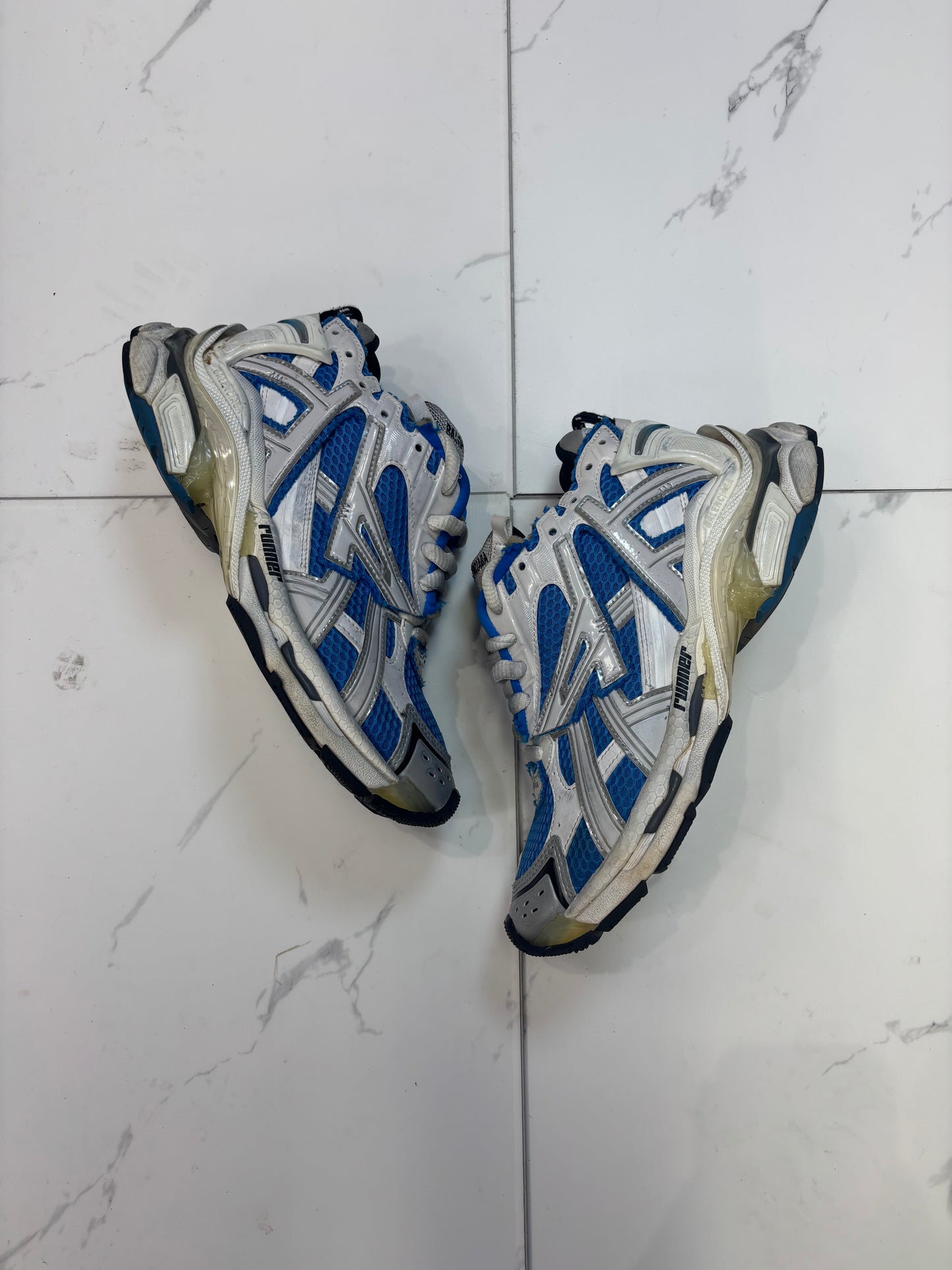 Balenciaga Runners Blue/White Used With No Box