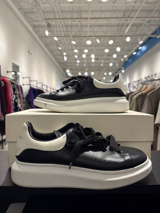 Alexander McQueen Oversized Sneaker 'Black White' 2019 Used with box